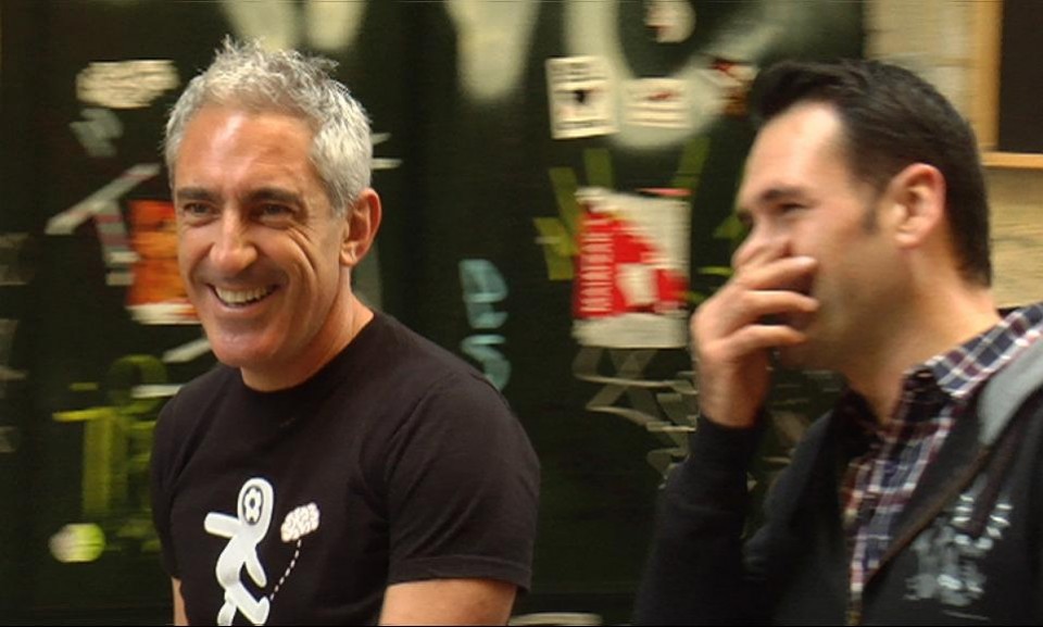 Jon Sisitiaga e Iñaki López pasean por la parte vieja