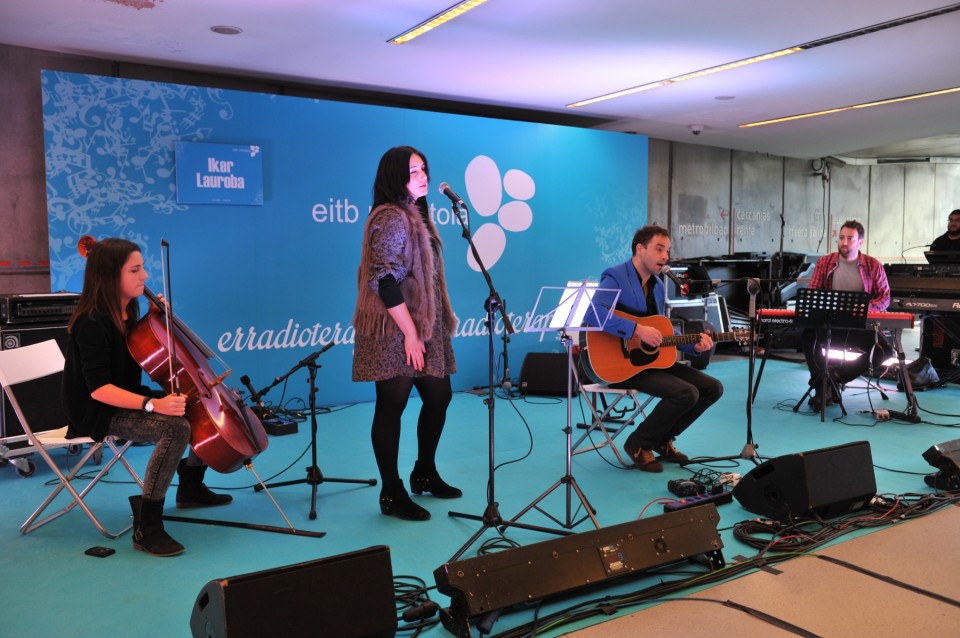 El músico donostiarra Iker Lauroba en el maratón musical