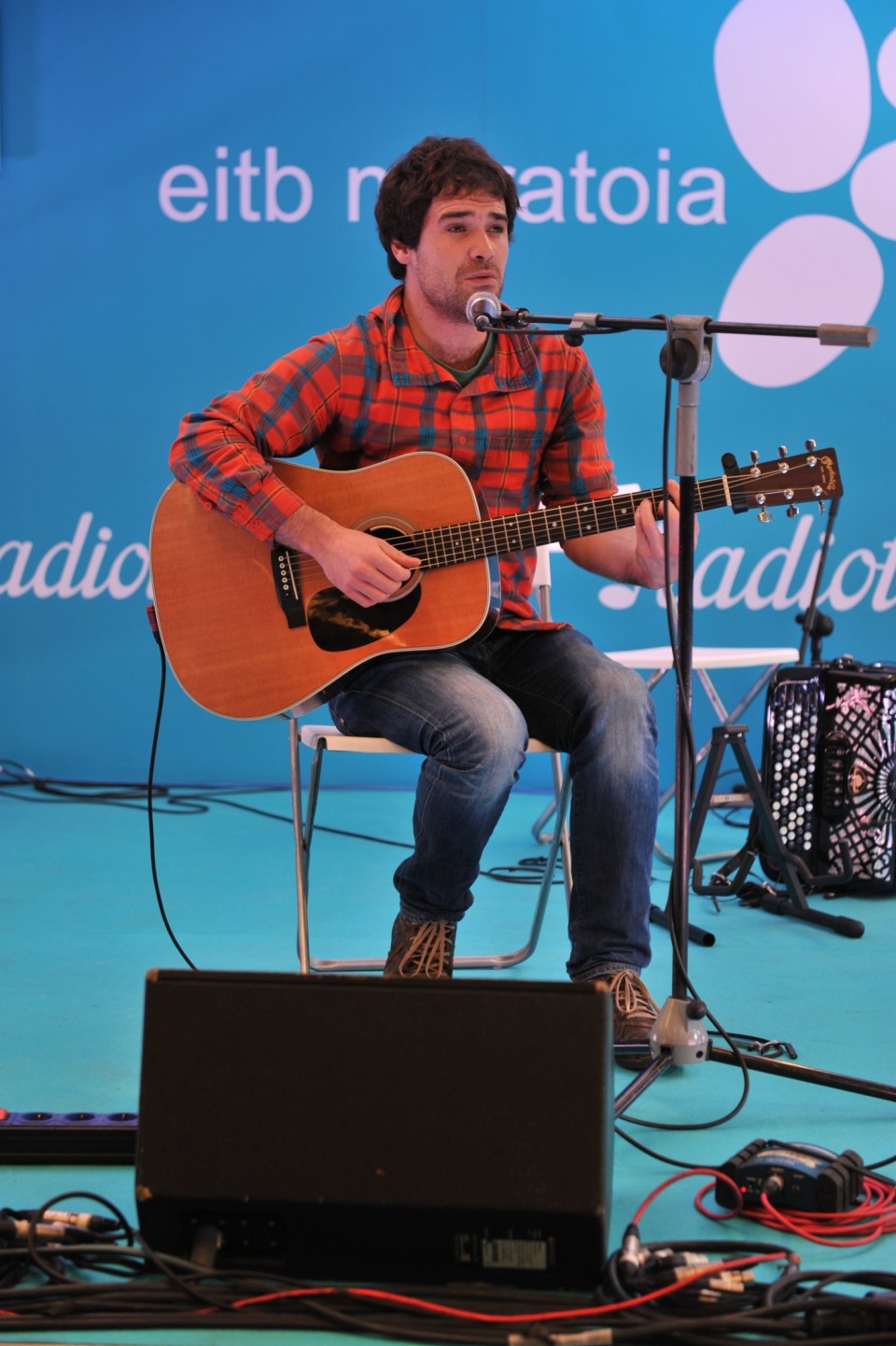 Indigo, proyecto de Iñigo Azpitarte, en directo