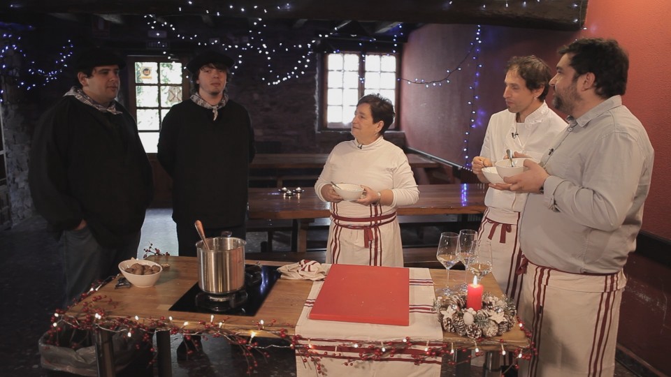 Intxaur saltsa jaten