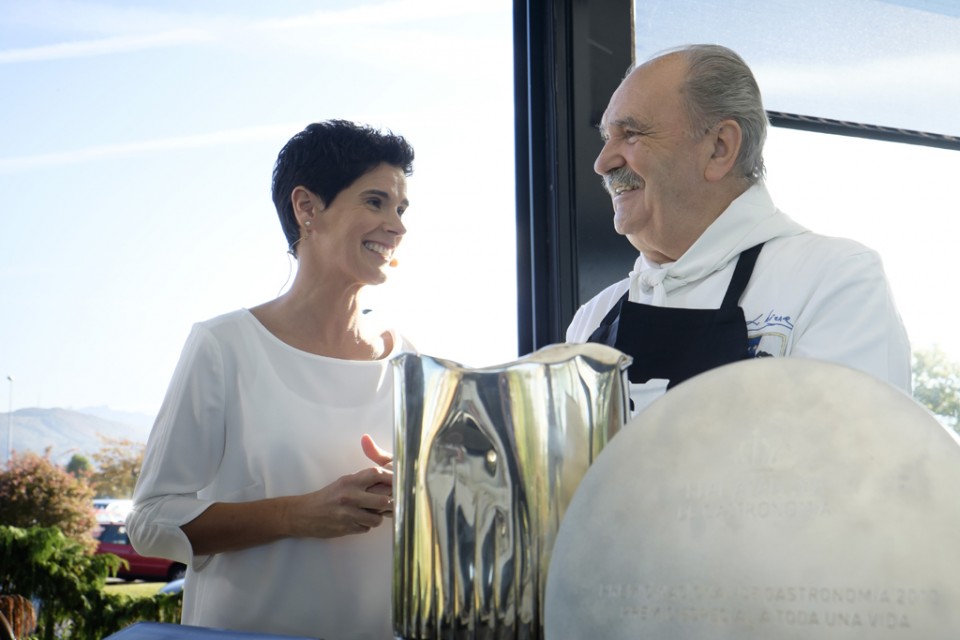 Luis Irizar, invitado de excepción para celebrar el programa 200 de 'Txoriene'. (Foto: EiTB)