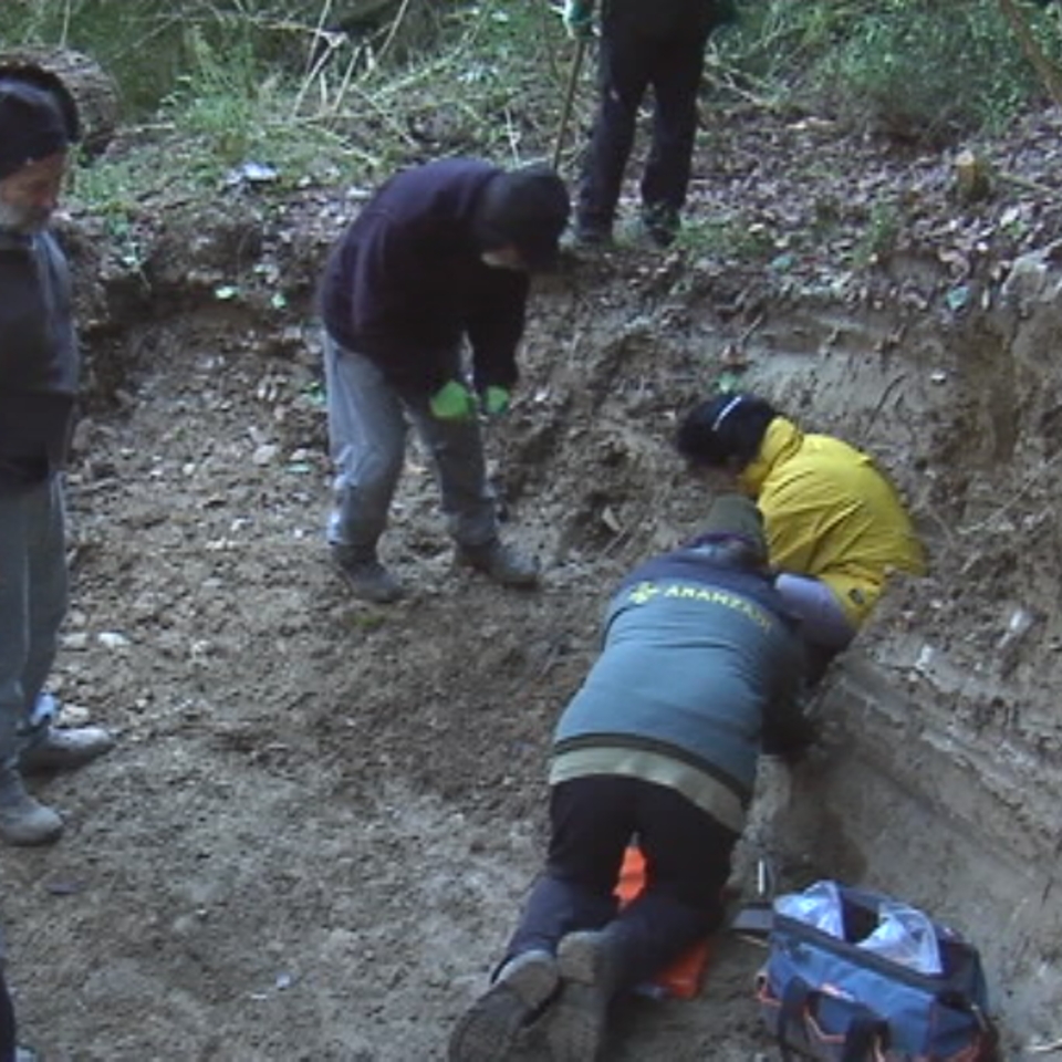 Navarra crea un banco de ADN para identificar restos exhumados