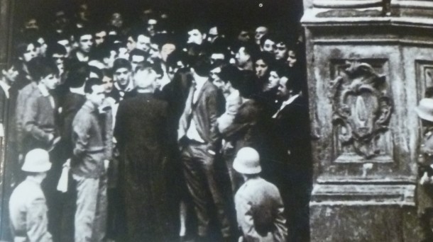 Idoia Estornes bere bizitzaz liburu euskadisarituaren aitzakian 