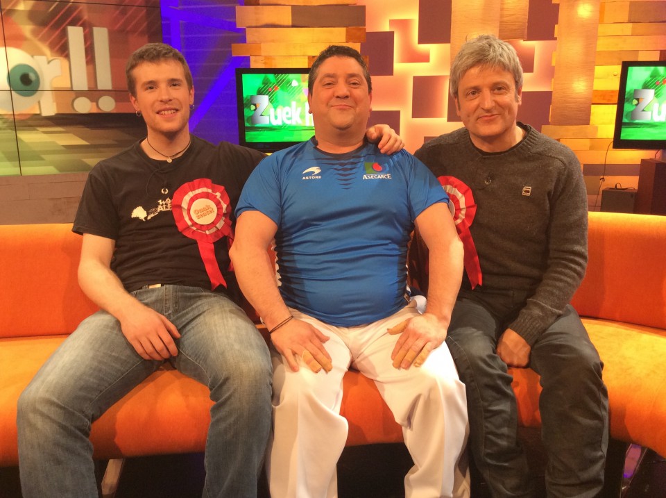  Iñaki Artola eta Manu Muniategiandikoetxea, Paulinorekin.