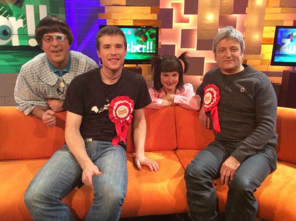 Gonbidatuak umeekin,