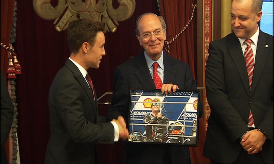 Efrén Vázquez en una recepción en el Aytuntamiento de Bilbao