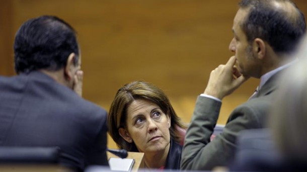 Yolanda Barcina Nafarroako Gobernuaren presidentea Parlamentuan. Artxiboko irudia: EFE