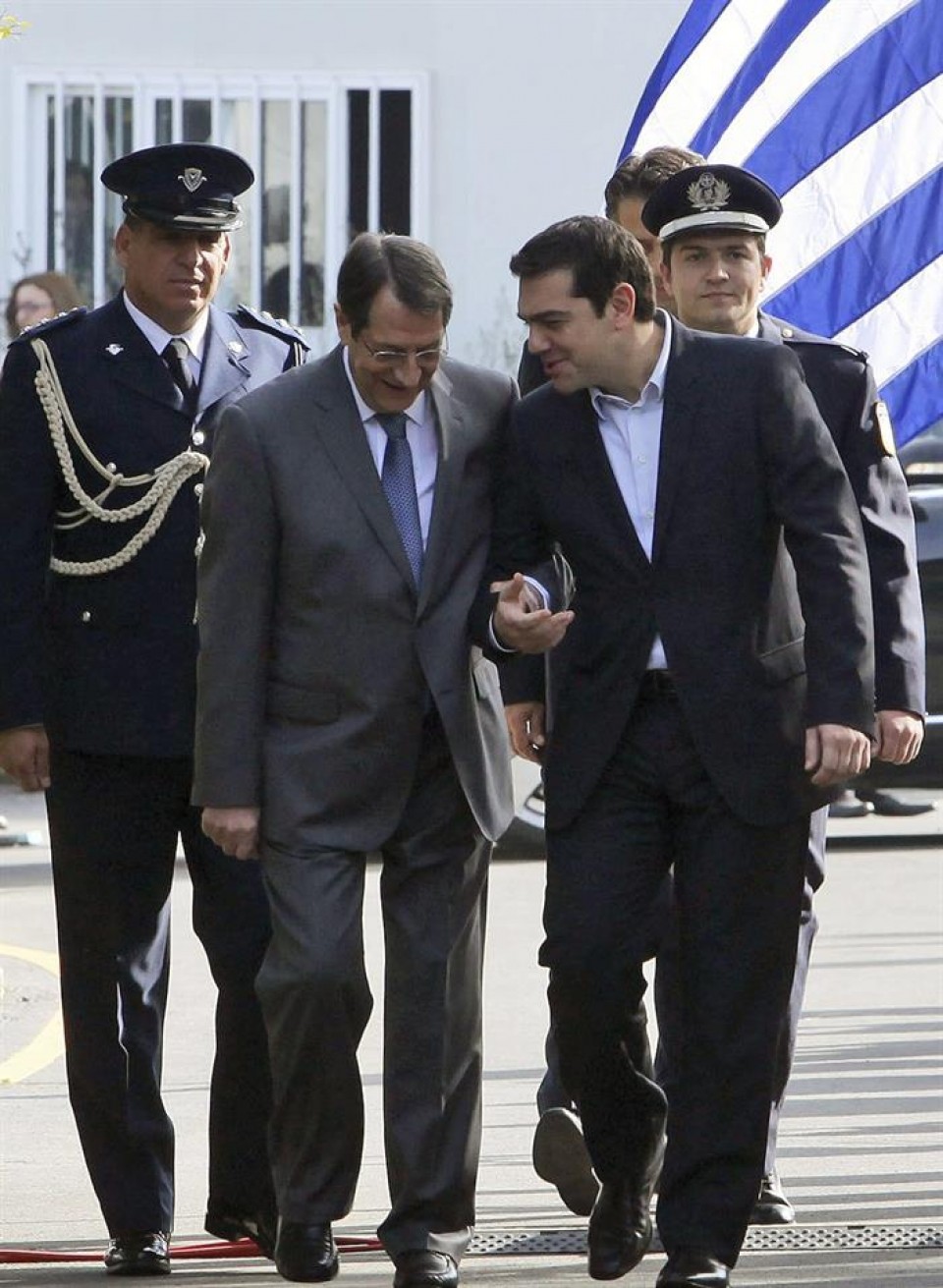 Alexis Tsipras eta Nikos Anastasiadis Zipreko presidentea. Irudia: EFE