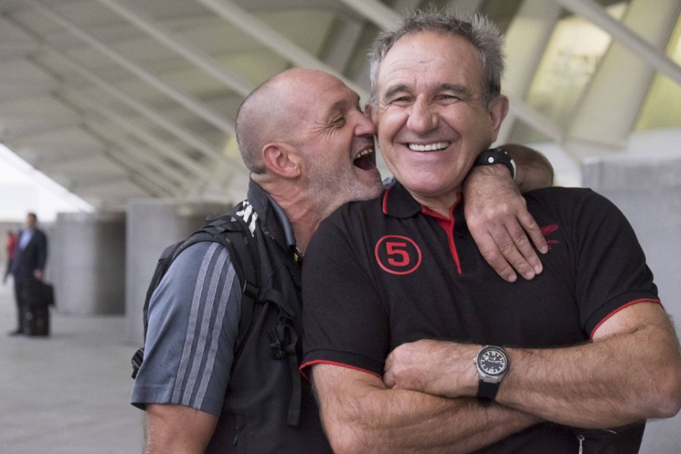 Juanito Oiarzabal eta Jose Luis Korta, guanakoen kapitainak