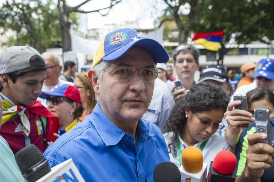 Imputan al alcalde de Caracas por conspiración y asociación