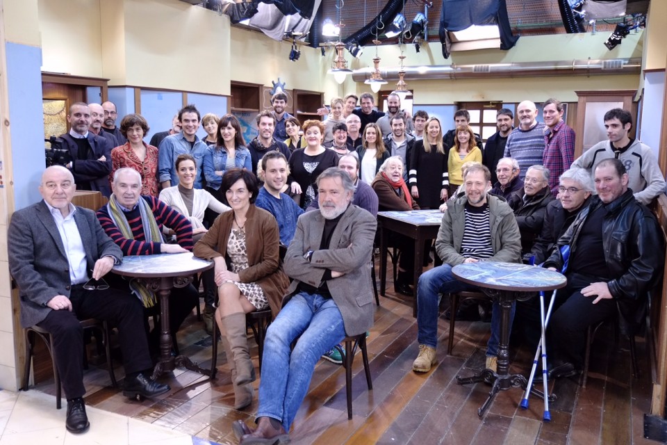 Maite Iturbe EITBko zuzendari nagusia, 'Goenkale'ko lan-taldearekin