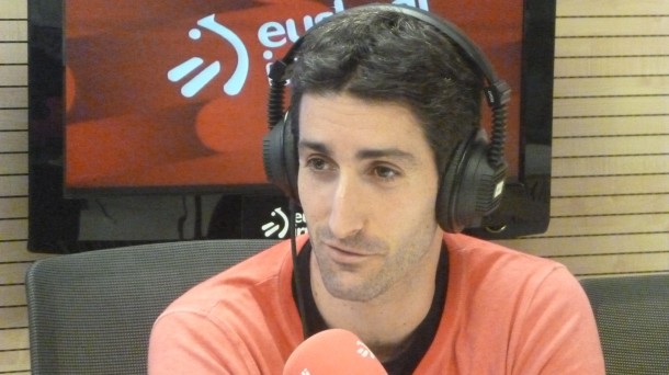 Ekaitz Saralegi minduta eta hunkituta pilota profesionala utzi ostean