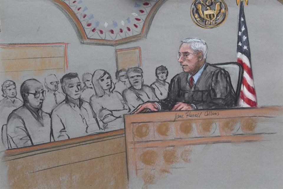 Dibujo que recrea al juez y a los miembros del jurado del juicio contra Dzhokhar Tsarnaev. EFE