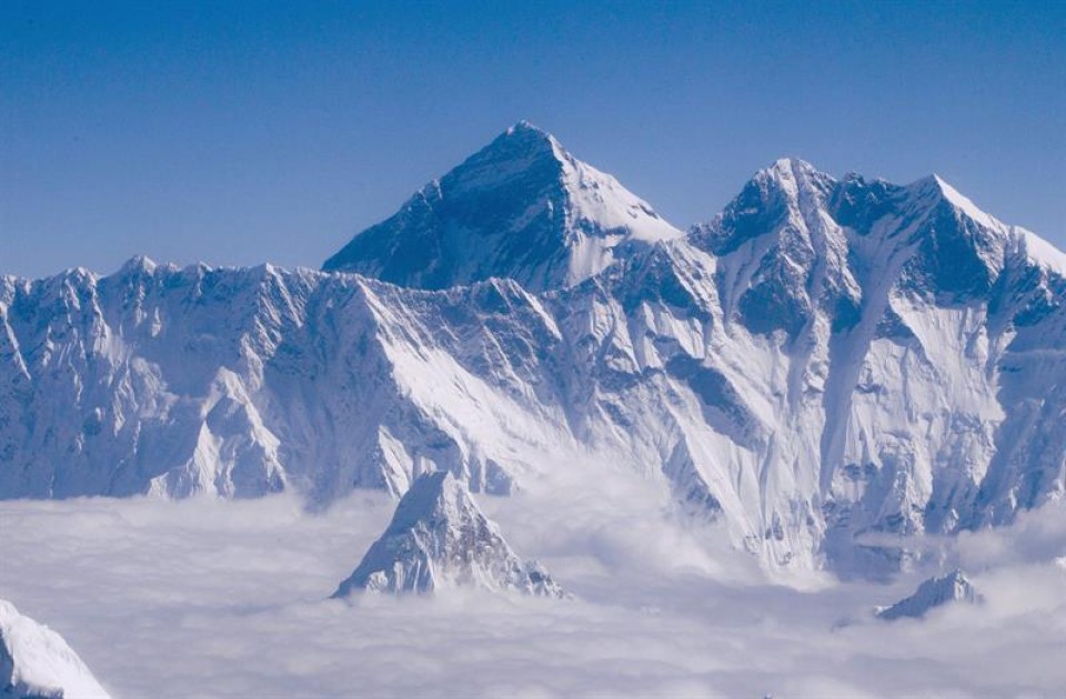 Everest mendiaren artxiboko irudia