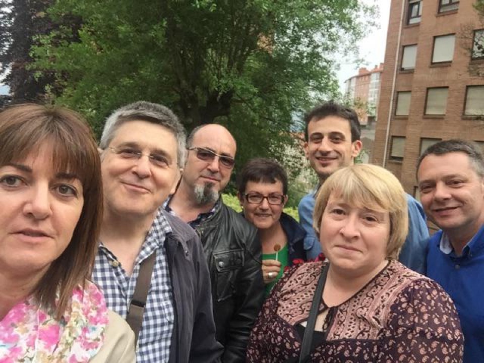 Ioia Mendia, junto a miembros del PSE en Bilbao. Foto: @IdoiaMendia
