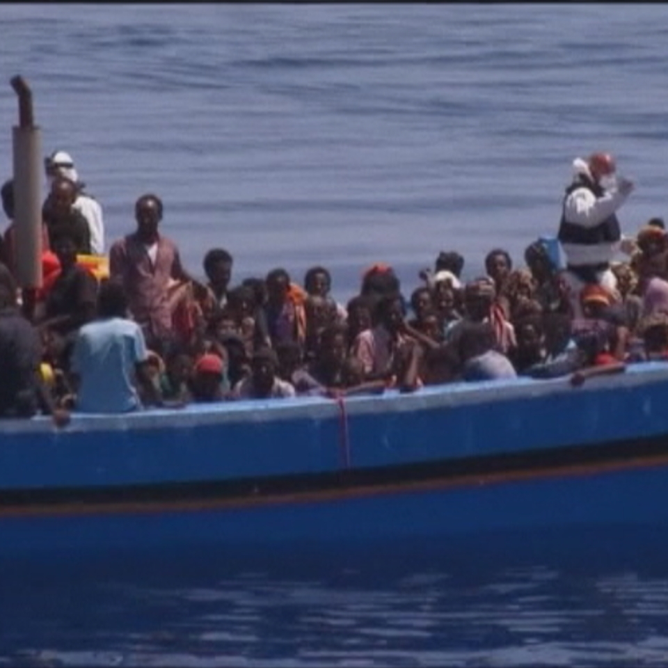 Inmigrantes sirios desembarcan en la isla de Kos (Grecia). Foto: EFE