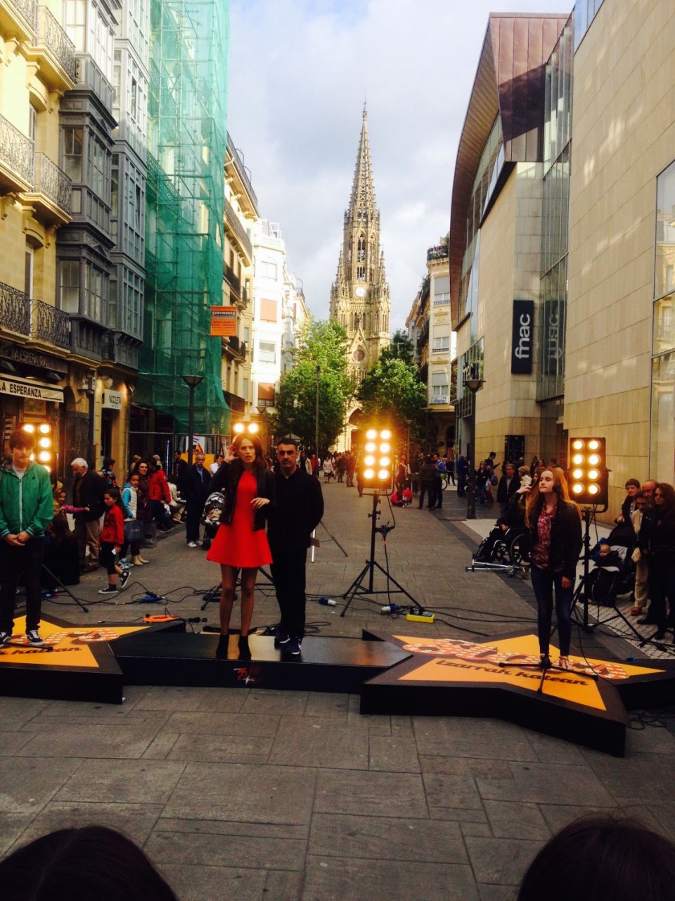 'Izarrak Kalean', Donostian