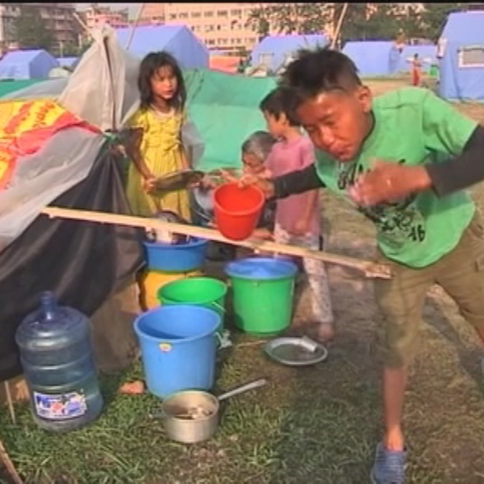 Niños tras el terremoto de Nepal