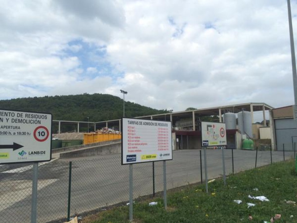 Suspendida la protesta en Gardelegi, la DFA pagará el gasto añadido de las Cuadrillas por trasladar residuos a Jundiz, 01.06.2015