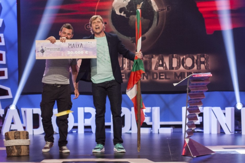 Julian, Maixari txekea ematen