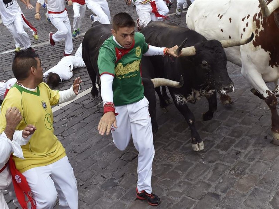 Peligroso encierro de los Jandilla. Foto: EFE