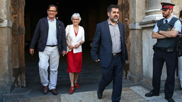 Los representantes de las entidades soberanistas. Foto: EFE