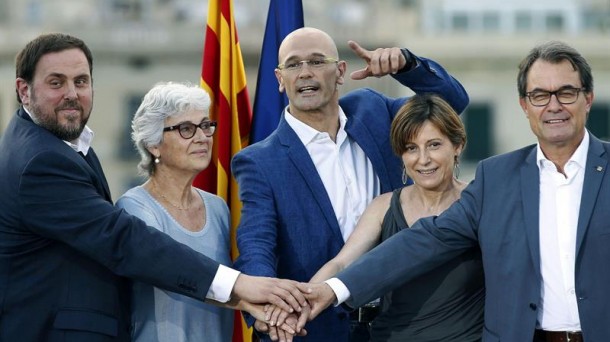 Mas, Junqueras, Romeva, Forcadell eta Casals, 'Junts pel si' zerrendaren aurkezpenean. Argazkia: EFE