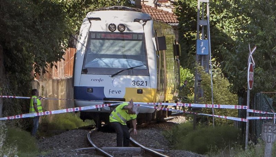 Fallece un hombre en Güeñes tras ser arrollado por el tren EFE
