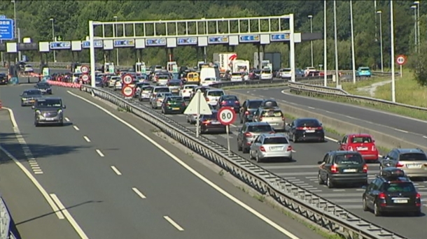 En Euskadi, 1.239.026 personas tienen carné de conducir. Foto: EITB