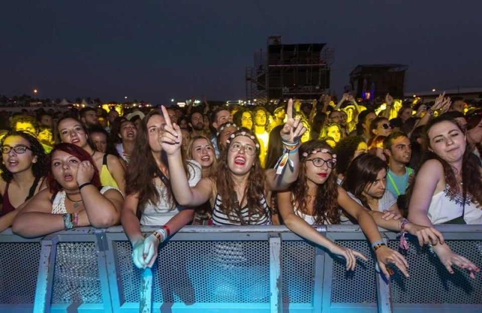 Buen ambiente en el Arenal Sound. Foto EFE