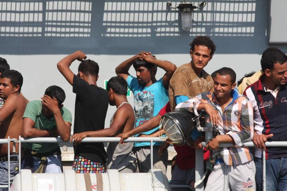 Supervivientes del naufragio de Libia. Foto: EFE