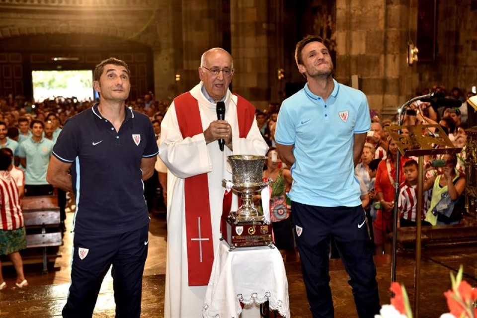 Begoñako Amari eskaintza. Argazkia: EFE