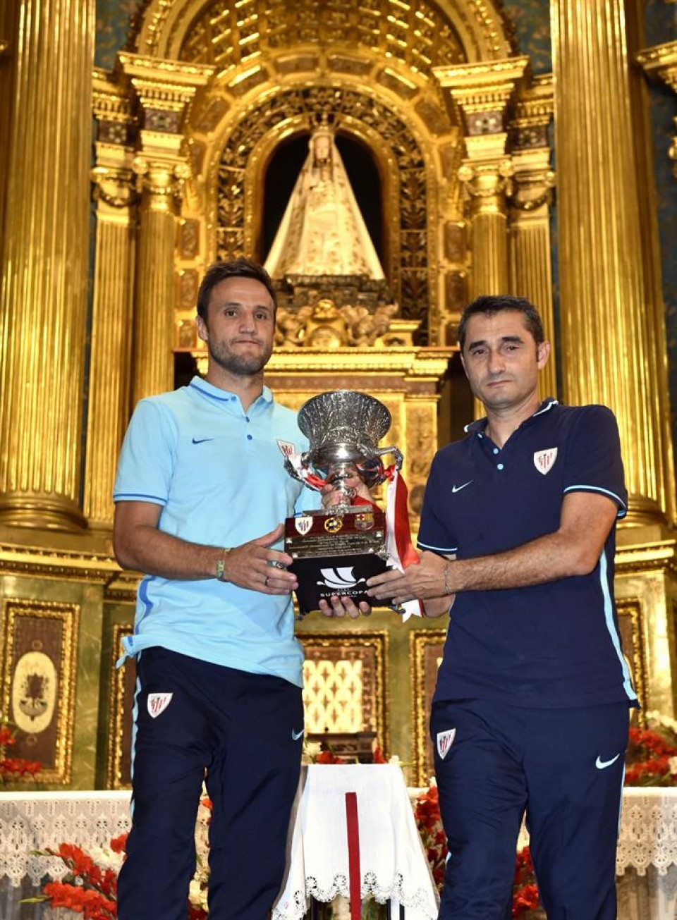 Begoñako Amari eskaintza. Argazkia: EFE