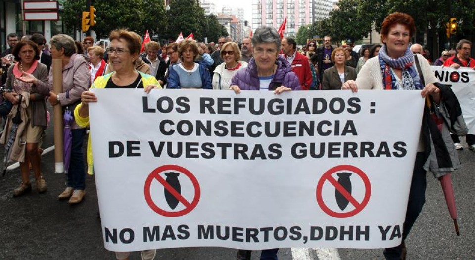 Manifestación en Gijón para pedir "una respuesta solidaria" a la llegada de refugiados. Foto: EFE