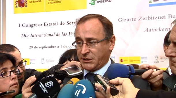 El ministro de Sanidad español y presidente del PP de Araba, Alfonso Alonso.