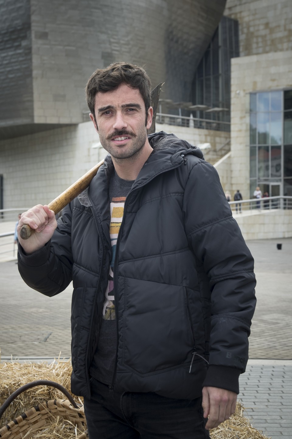 Zuhaitz Gurrutxaga, 'Herri Txiki, Infernu Handi' saioaren aurkezlea. (Argazkia: EiTB)