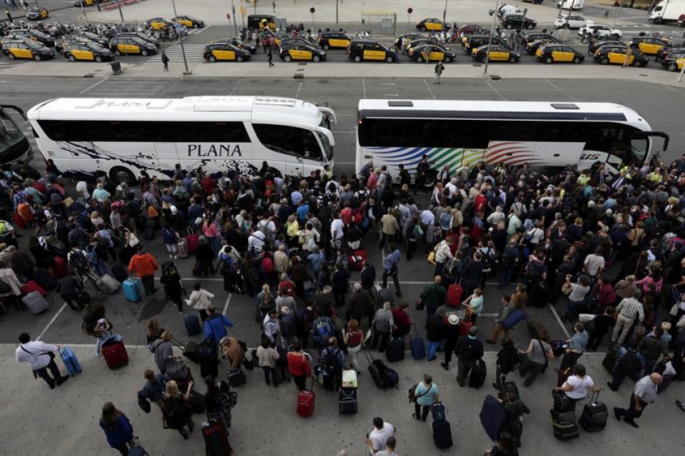 AVE Cataluña paralización Katalunia autobuses. EFE