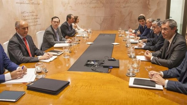 La reunión del Consejo Vasco de Finanzas, en Lehendakaritza. EFE