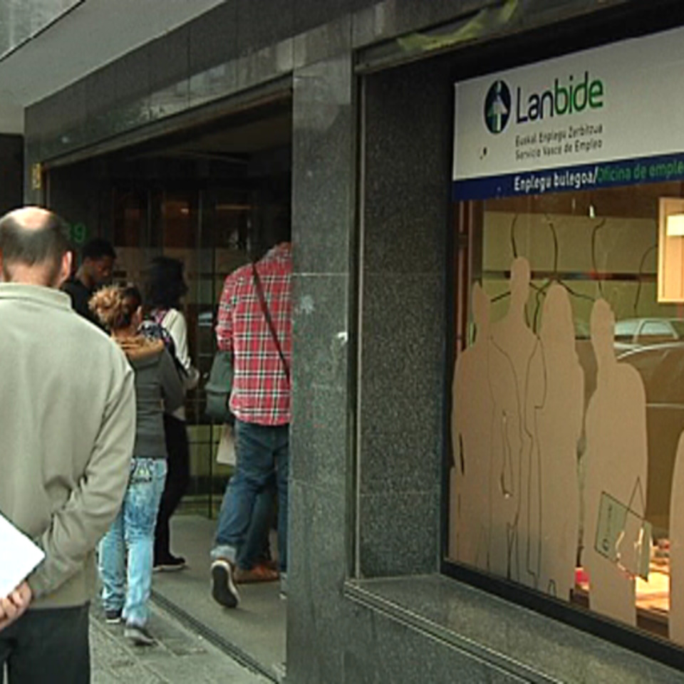 El paro baja en 2.784 personas en Hego Euskal Herria, en noviembre