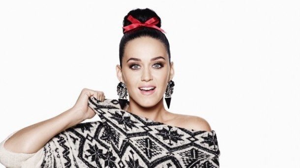 Katy Perry, HM moda etxearen Gabonetako kanpainako protagonista