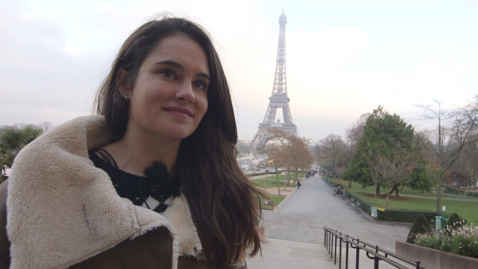 Magali Moso, delante de la Torre Eiffel. Foto: EiTB