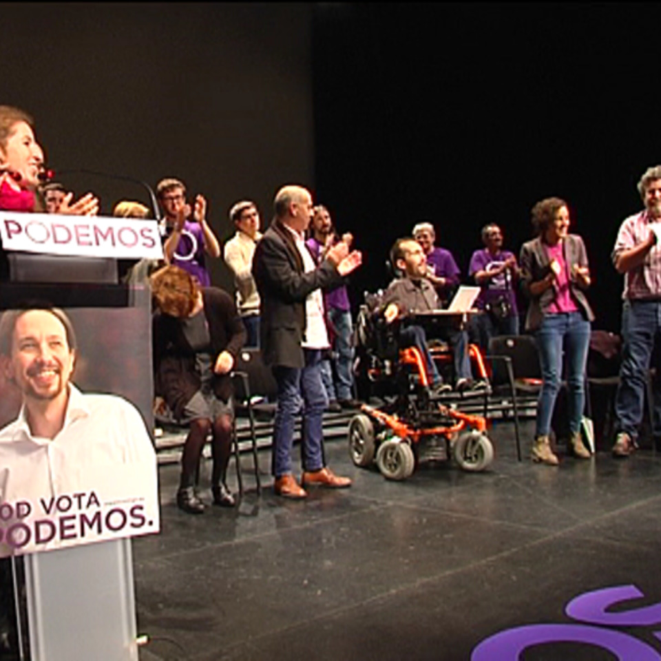 Pablo Echenique en el comienzo de campaña de Podemos - Euskadi