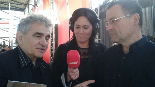 Bernardo Atxaga: 'Jakoba Errekondok glamourra eman dio baratzari'