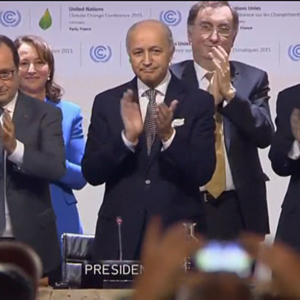 Eskuinetik ezkerrera: François Hollande, Laurent Fabius eta Ban Ki-moon. Argazkia: EFE