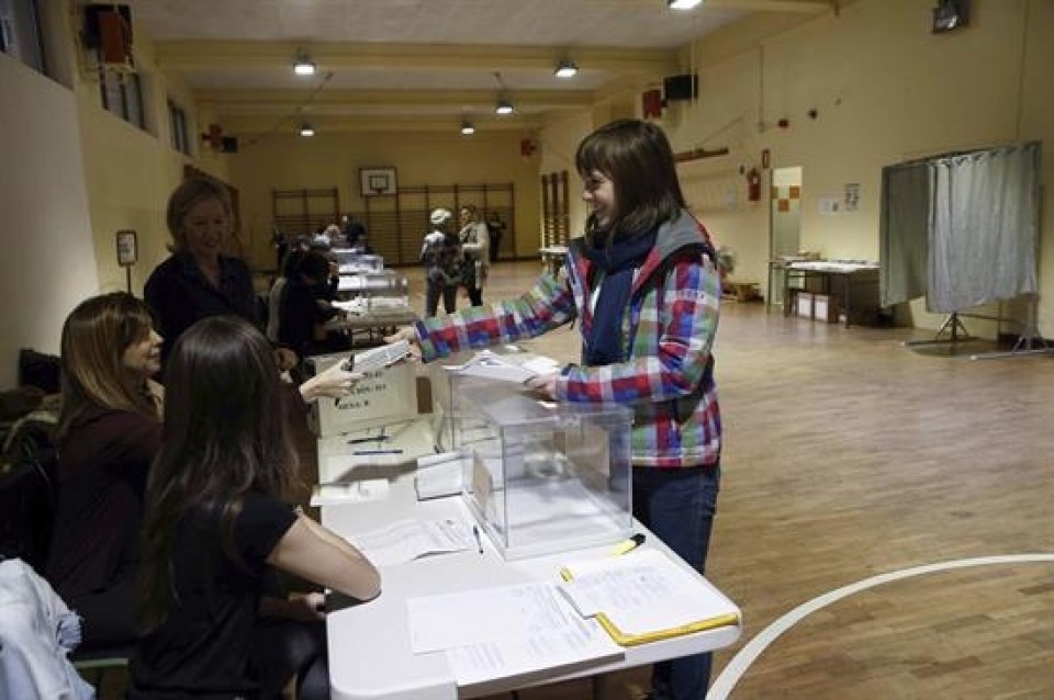 Cerrados los colegios electorales en la CAV y Navarra