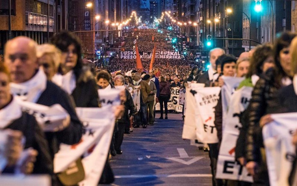 La cabeza de la manifestación de Bilbao. Fuente: EFE