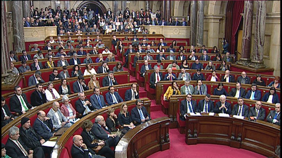 El Parlament cesará a De Alfonso como director de la Oac