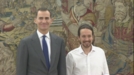 Felipe VI.a Pablo Iglesiasekin bildu da