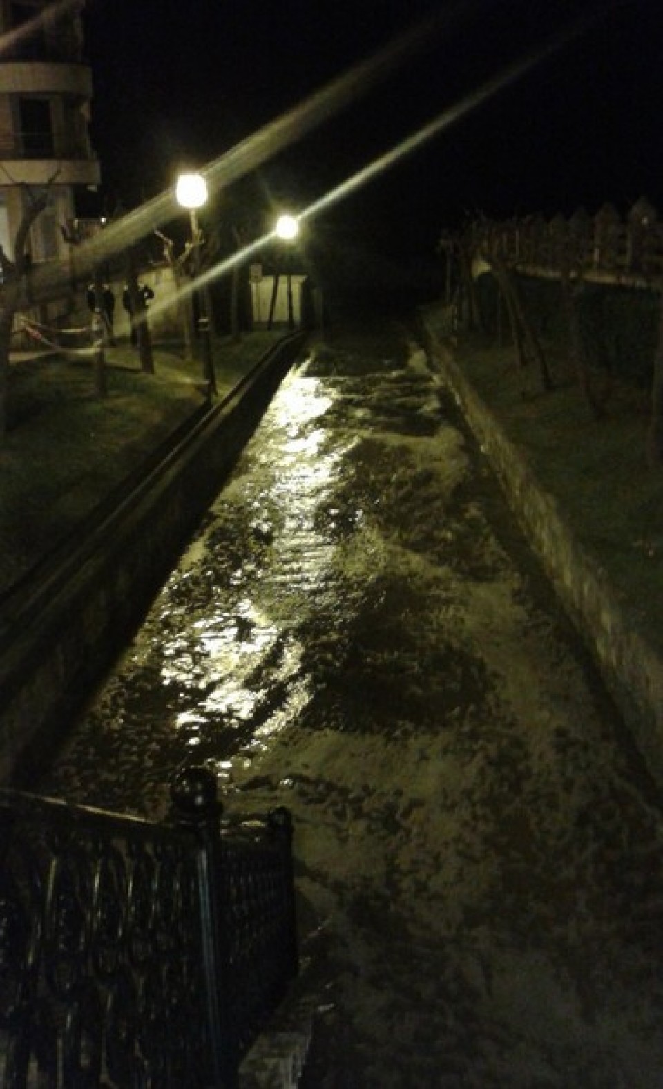 Olas en Zarautz. Foto: Joanes Segurola.