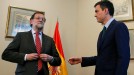 Mariano Rajoyk eta Pedro Sanchezek bilera laburra egin dute